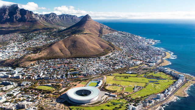 Quốc gia duy nhất có tới 3 thủ đô, sử dụng 11 ngôn ngữ chính thức