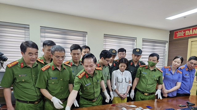 Khám xét, bắt 'doanh nhân' Nguyễn Mạnh Tuấn 