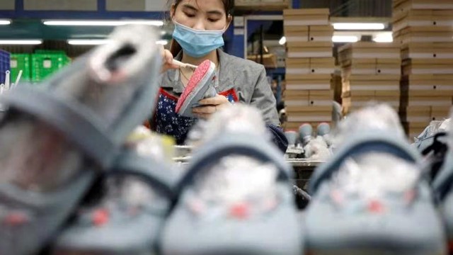 Báo Nhật ấn tượng với cách Việt Nam ‘hóa giải’ đòn thuế của ông Trump