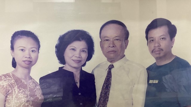 Nữ NSND là người Việt đầu tiên bảo vệ thành công luận án Tiến sĩ Nghệ thuật học tại Matxcơva, có tới 9 học trò là NSND, 30 học trò là NSƯT