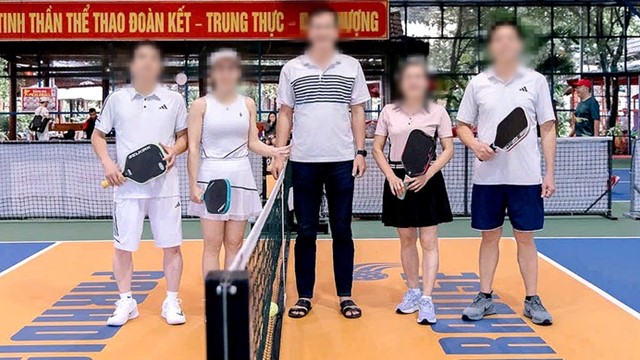 Kỷ luật một Bí thư Đảng ủy và hai Phó Chủ tịch UBND xã bỏ lớp bồi dưỡng đi đánh pickleball