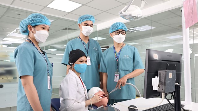 Từ nay, người xúc phạm danh dự, nhân phẩm nhân viên y tế sẽ buộc phải xin lỗi công khai