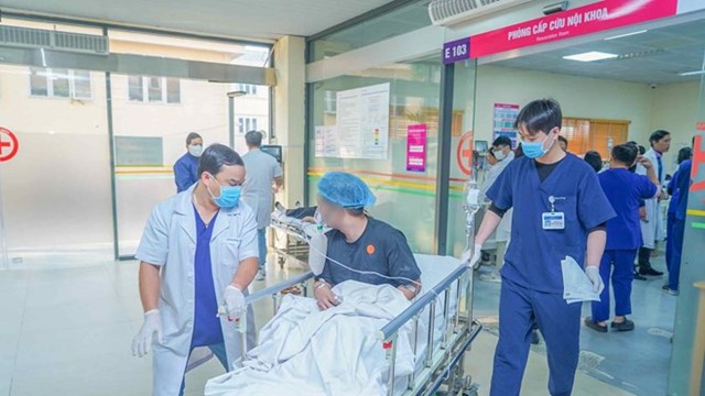 15 nạn nhân nhập viện cấp cứu trong vụ cháy nhà trọ tại Hà Nội, Bệnh viện E kích hoạt báo động đỏ