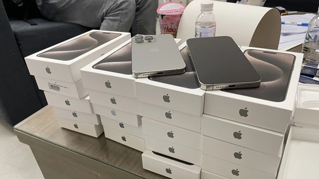 Cục Hải quan thanh lý 2.360 điện thoại di động, trị giá hơn 1,3 tỷ đồng