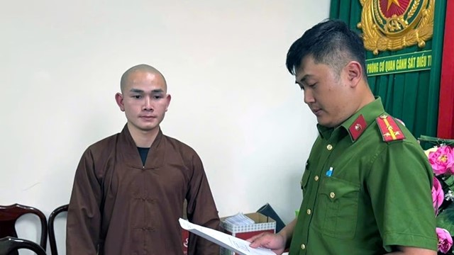 Khởi tố tu sĩ Thích Minh Vương