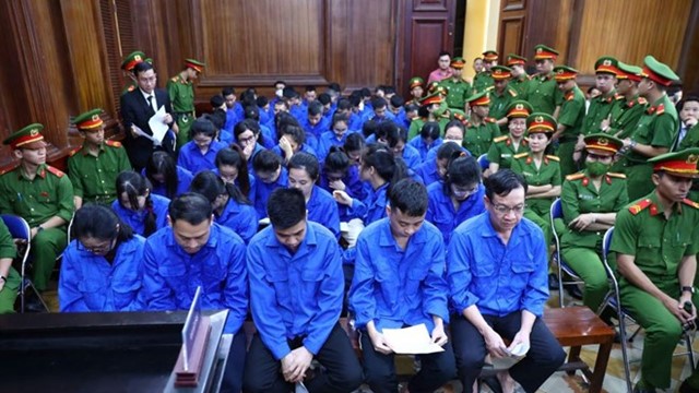 Vụ 118.000 phiếu kiểm nghiệm giả: Chủ mưu bị đề nghị 22-24 năm tù, nộp lại 98 tỷ đồng thu lợi bất chính