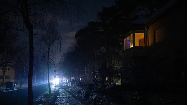 Chính quyền treo thưởng hơn 31 tỷ đồng cho người cung cấp thông tin về thủ phạm khiến thành phố mất điện gần 1 tuần